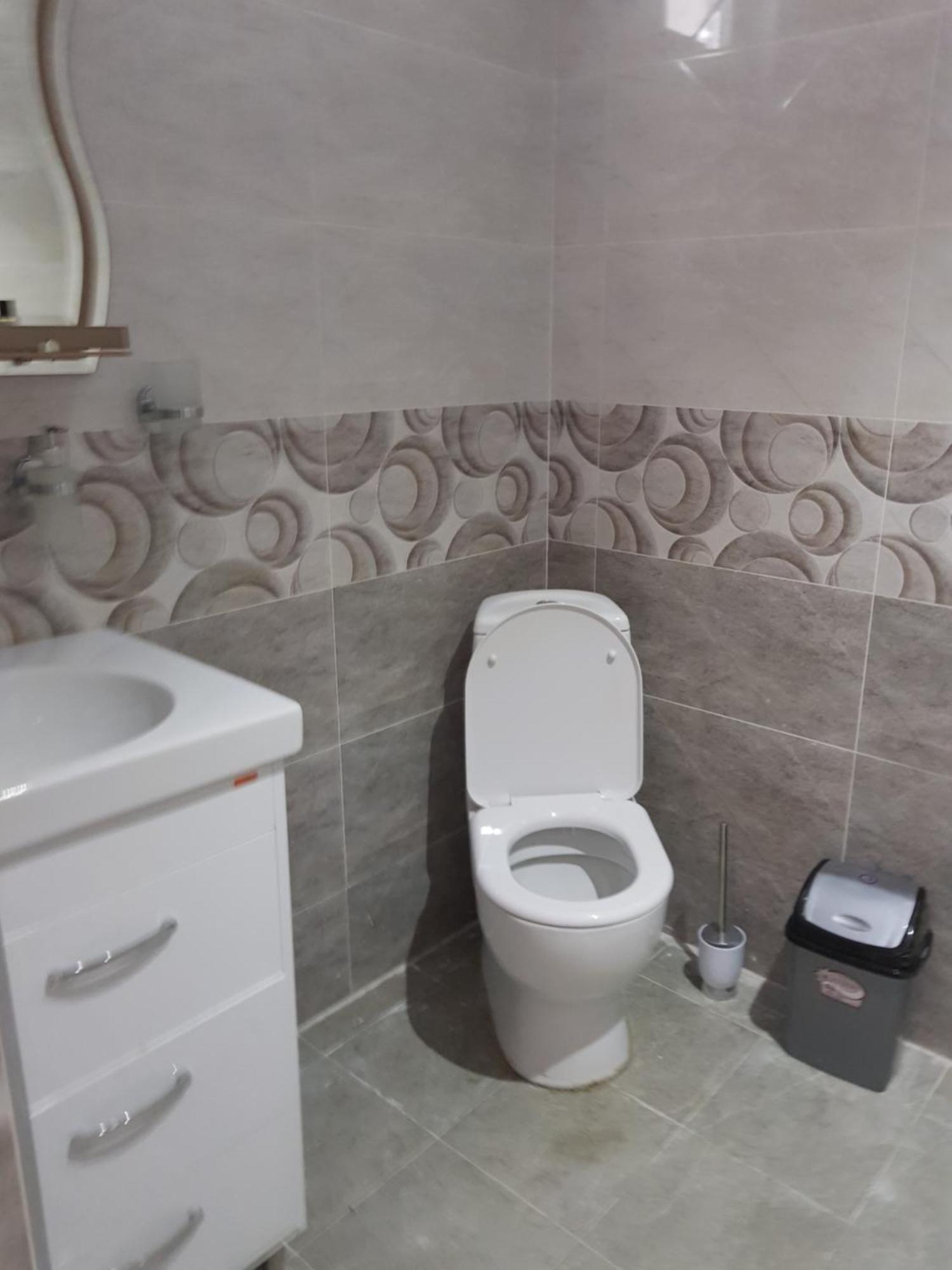 Guest House Khergiani Μέστια Δωμάτιο φωτογραφία