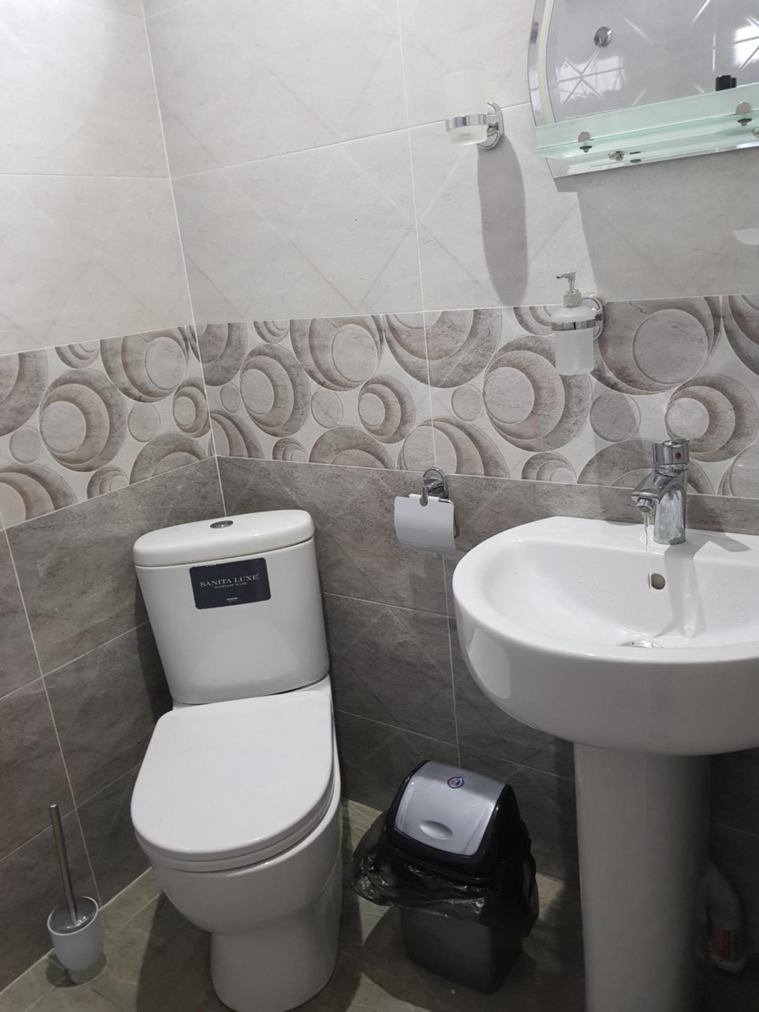 Guest House Khergiani Μέστια Δωμάτιο φωτογραφία