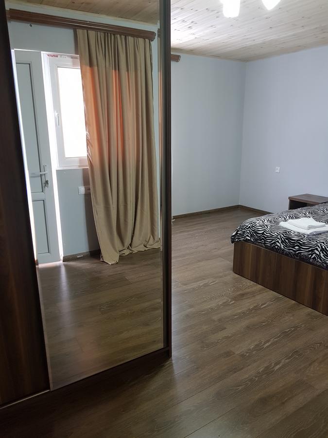 Guest House Khergiani Μέστια Εξωτερικό φωτογραφία