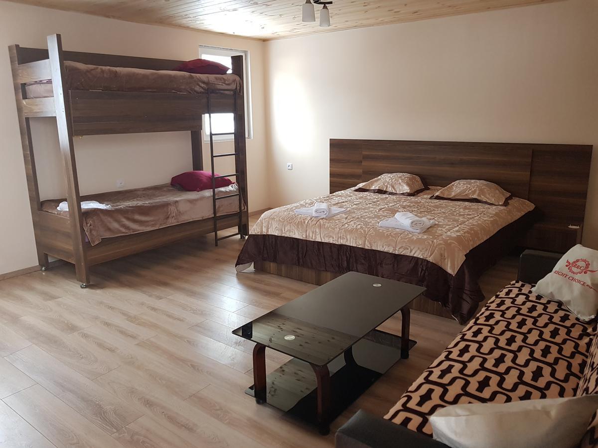 Guest House Khergiani Μέστια Εξωτερικό φωτογραφία