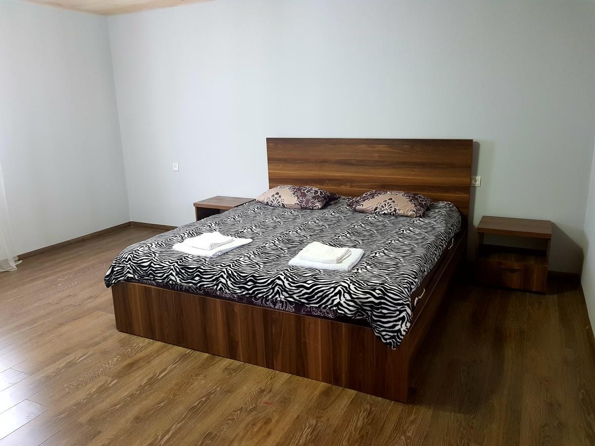 Guest House Khergiani Μέστια Εξωτερικό φωτογραφία